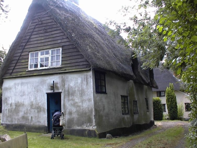 Renovation & extension of a Grade 2 Listed thatch cottage, Long Melford, Suffolk.